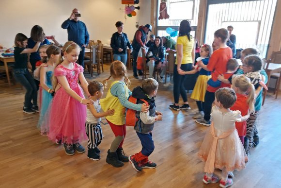 Dětský karneval ve Sněžném - hlavní náhled