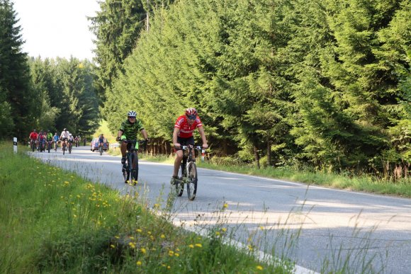 Na kole dětem Žďárskými vrchy - charitativní cyklovyjížďka (12. ročník) - hlavní náhled