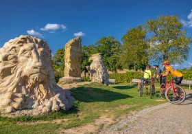 AKTIVNÍ DOVOLENÁ: Putování za příběhy