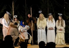 Do Svratky za výstavou a živým betlémem