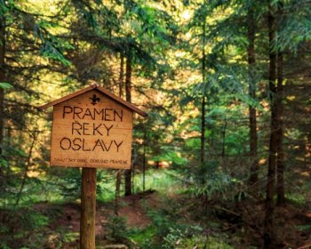 Pochod k pramenu Oslavy