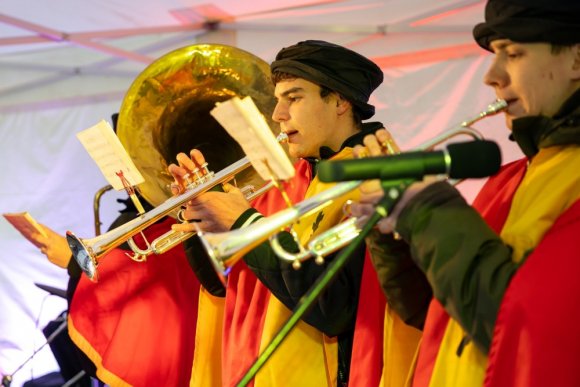 Troubení z věže - hlavní náhled