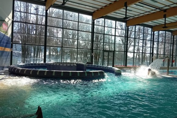 Hravé pondělí v bazénové hale - hlavní náhled