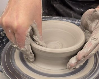 Keramika – volná tvorba a točení na kruhu