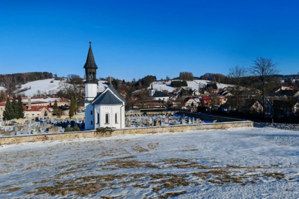 Pomezím Vysočiny za Gočárem i masopustem