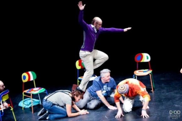 De Facto Mimo - Žijí mezi námi - hlavní náhled