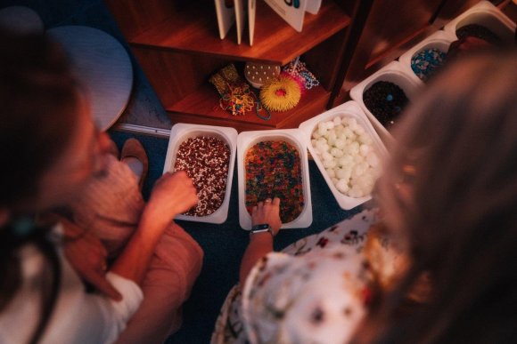 Knihovna potmě - spolu vidíme víc - hlavní náhled