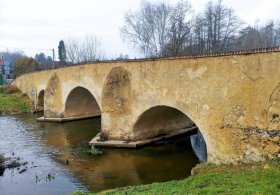 Kamenný most Ronov