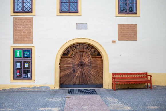 Vernisáž Výstavy ZUŠ - Hundertwasser - hlavní náhled