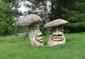 Houby sochy Michala Olšiaka