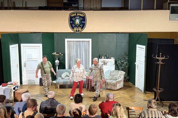 Trampoty s láskou - hlavní náhled