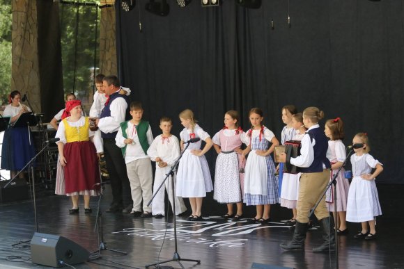 Zpívání přes humna aneb folklórní festiválek - hlavní náhled