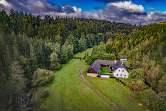 2castsantinihostezky foto 07