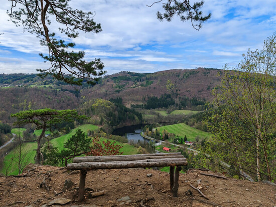 proc navstivit vir 13